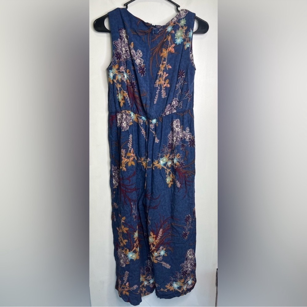 Monroe & Main Lightweight Floral Summer Tank Top V-Neck Jumpsuit - Picture 2 of 6